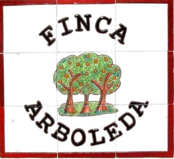 Finca Arboleda Sign